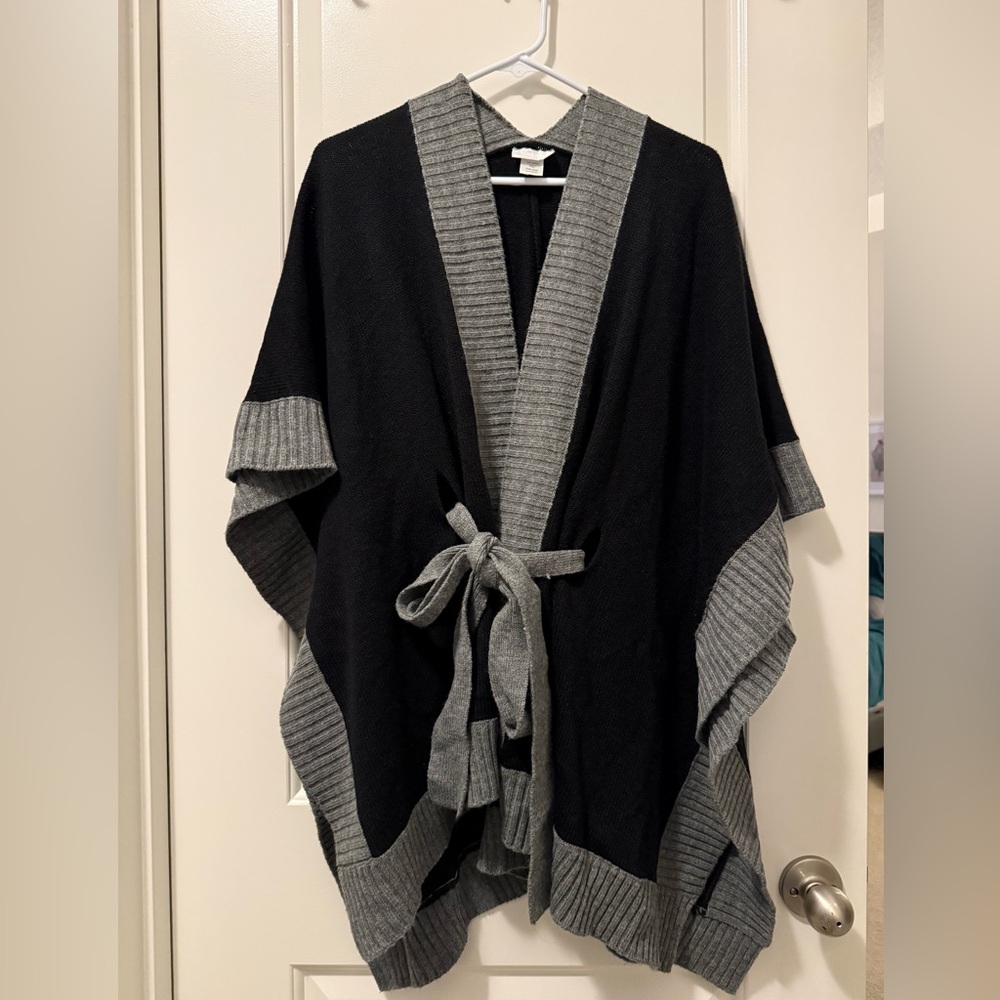 One size poncho sweater